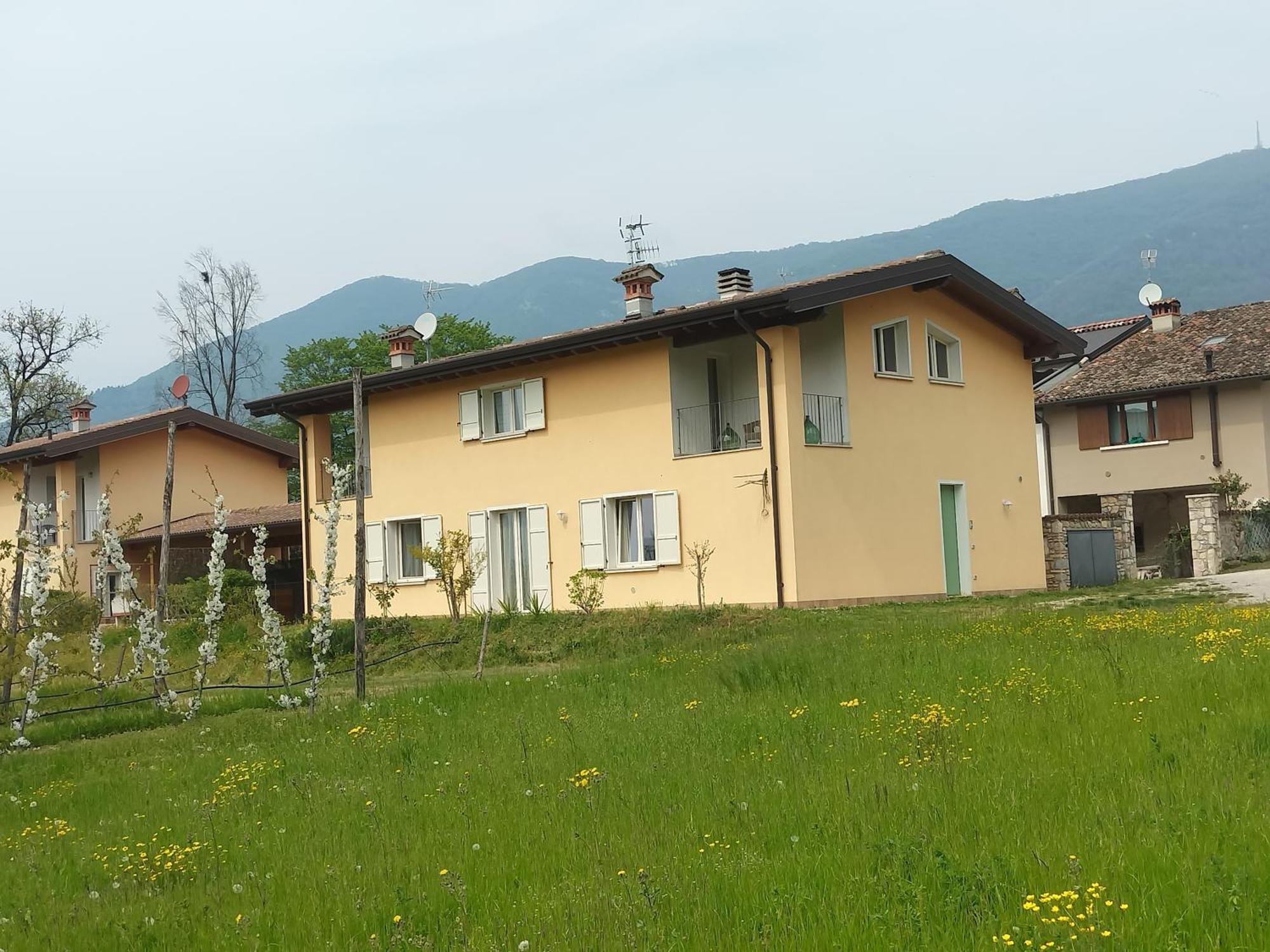 דירות Villanuova sul clisi Cascina Legnago Bilocale A 6 Chilometri Da Salo' מראה חיצוני תמונה